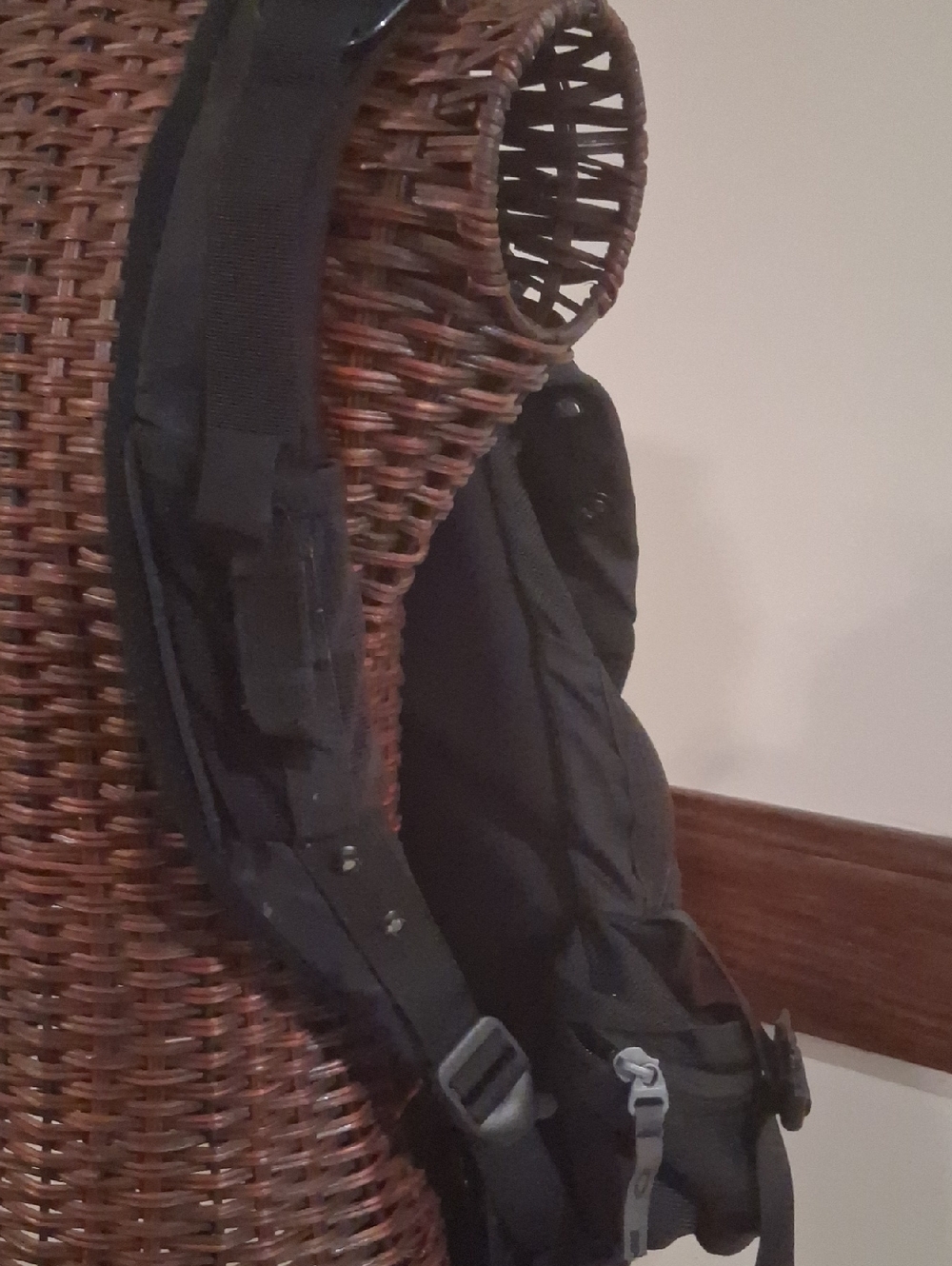 Oakley Rugged Backpack - Picture 6 of 7